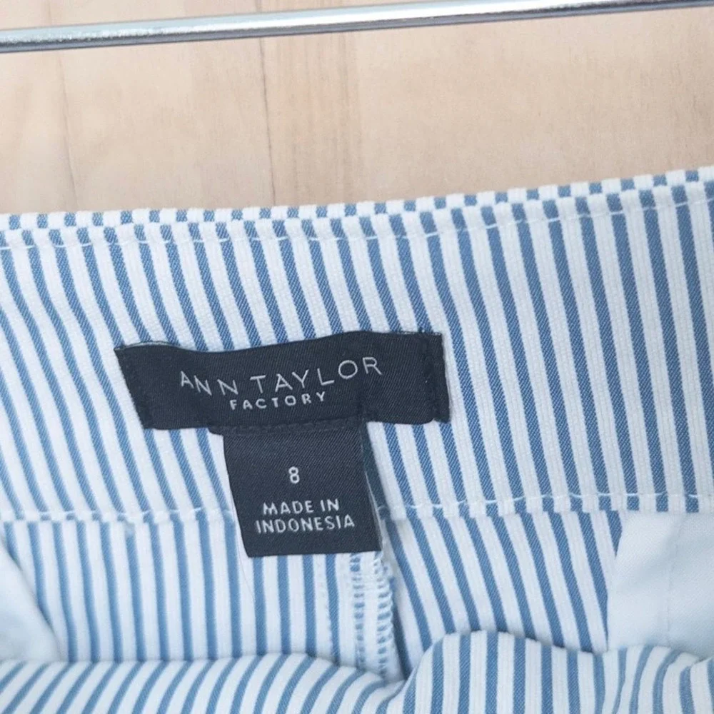 Ann Taylor Womens Striped Sailor Shorts 8 Blue High Rise‎ Button Front Nautical